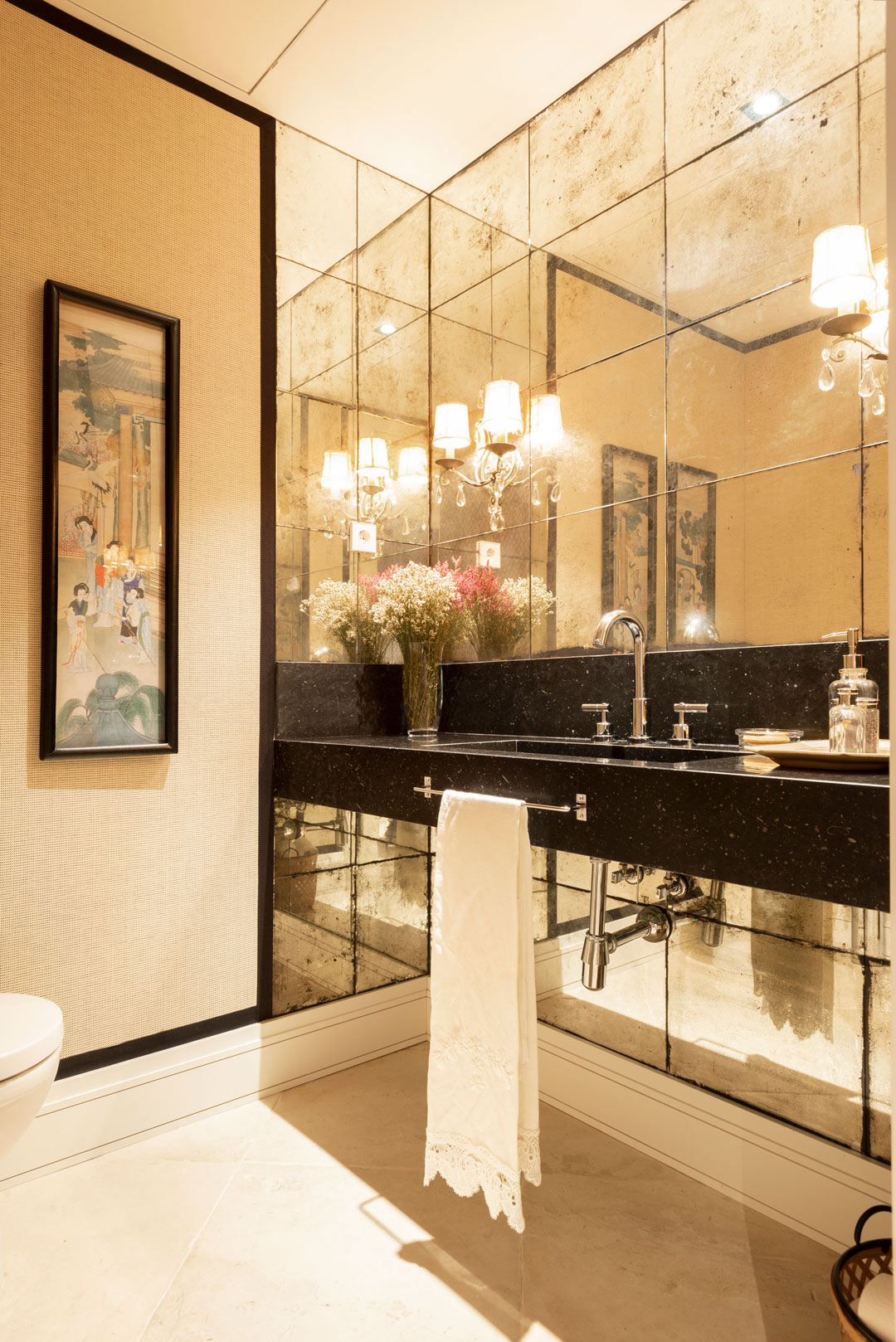 Mural de Espejos Envejecidos de Arantxa Hergueta