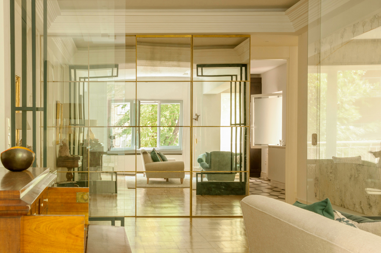 Mural de Espejos Envejecidos de Arantxa Hergueta