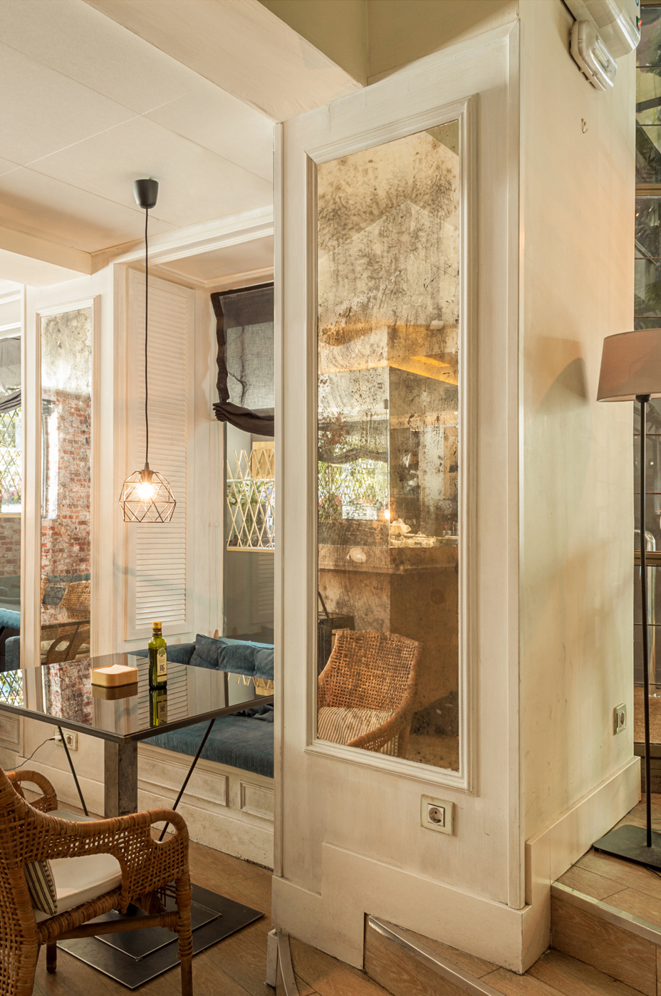 Mural de Espejos Envejecidos de Arantxa Hergueta