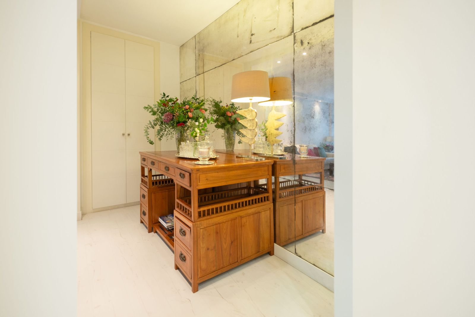 Mural de Espejos Envejecidos de Arantxa Hergueta