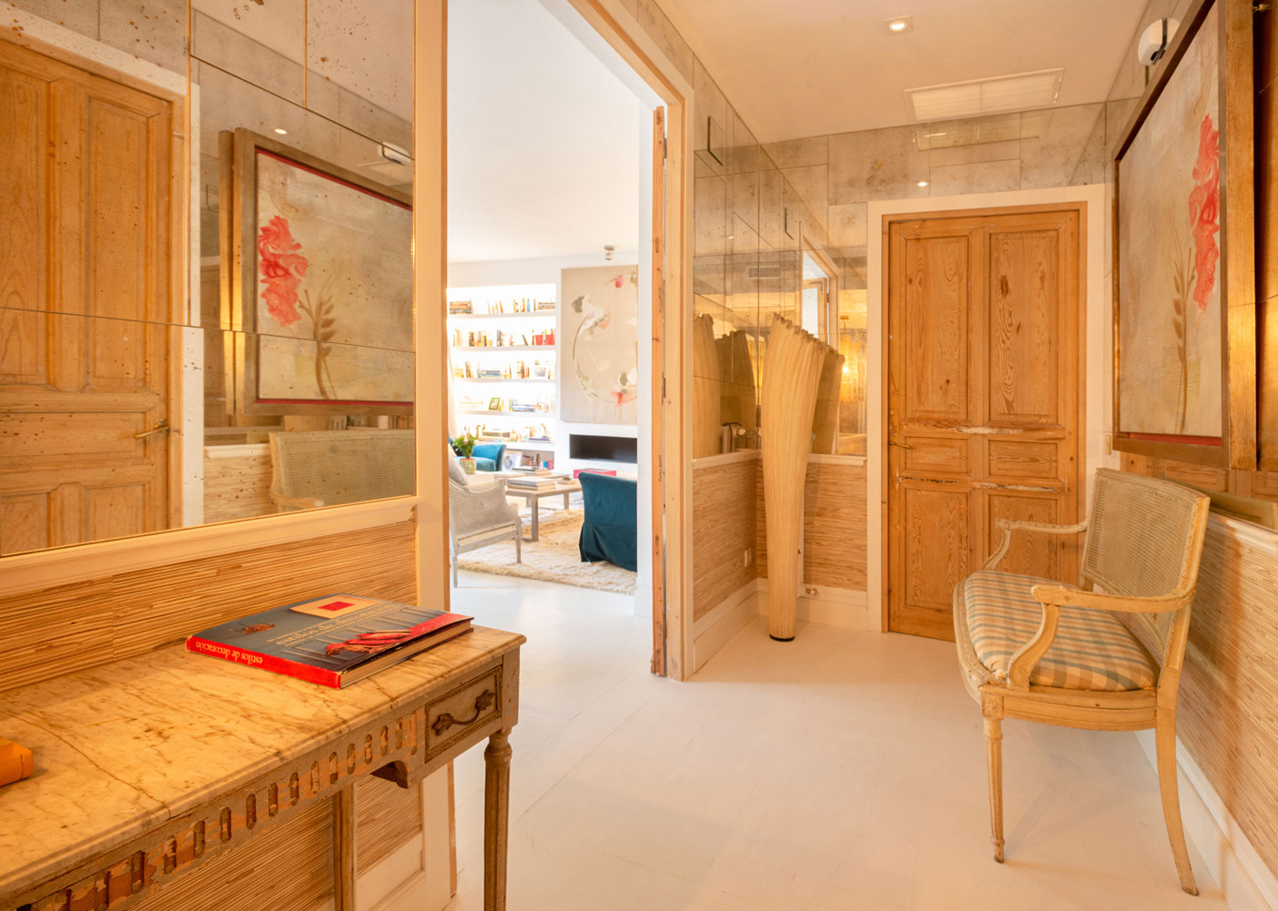 Mural de Espejos Envejecidos de Arantxa Hergueta