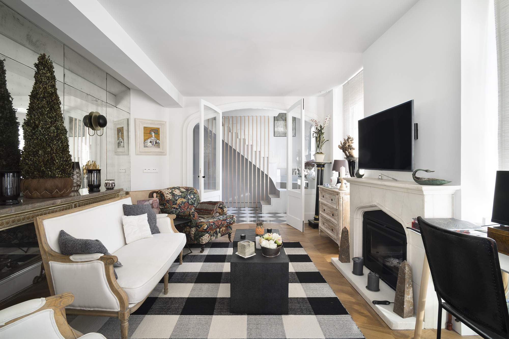 Mural de Espejos Envejecidos de Arantxa Hergueta