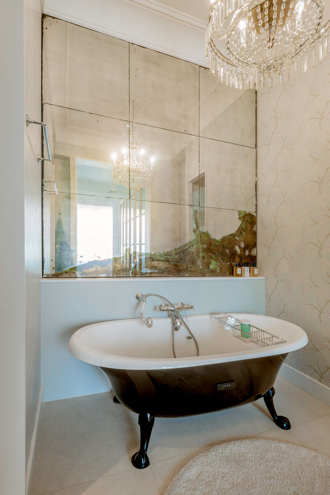 Mural de Espejos Envejecidos de Arantxa Hergueta